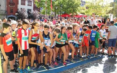 "Urduña Hiria Herri Krosa bertan behera uztea erabaki dugu"