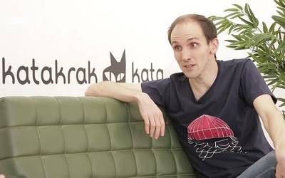 Sustrai Colina: "Gero eta iritzi finko gutxiago ditut"