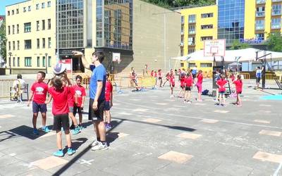 TAKE kanpusa kiroldegitik eskualdera irten da