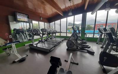 Gaur berrekingo diote Hiit, spinning, pilates eta crossgym ikastaroei Astolako igerilekuko gimnasioan