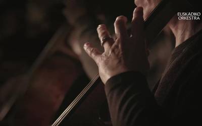 Huntza musika taldearen 'Olatu bat' abestiaren bertsioa egin du Euskadiko Orkestrak