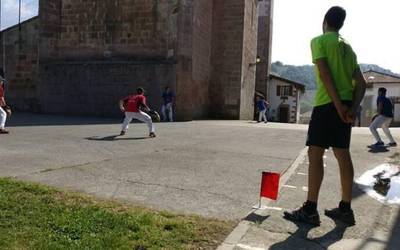 Baztan-Erreka Laxoa kopako final laurdenak jokatuko dituzte asteburuan