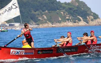 Eskualdeko beste bost ontzi ere uretara