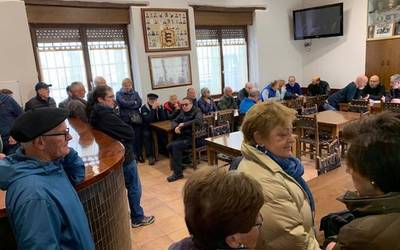 Eitzagan gertatutakoa "ahaztuta" eta "baztertuta" gelditu dela salatu dute auzotarrek