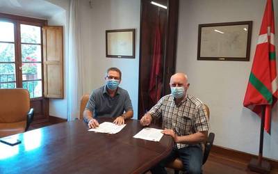 Arrankudiaga eta Zollon pilotaren praktika eta kirol-zaletasuna sustatzeko hitzarmena sinatu dute