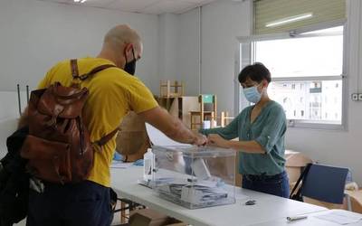 Ia zortzi puntu jaitsi da parte hartzea Gipuzkoan arratsaldean
