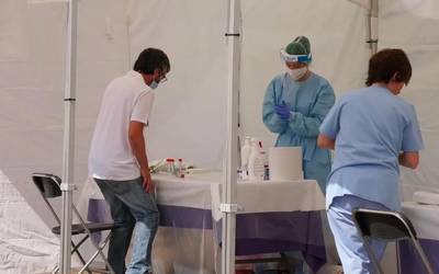 Idiazabalgo udalekuak bertan behera begirale batek positibo eman duelako