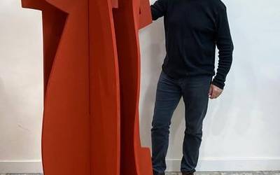 Iñigo Arregi (eskultorea): "Zumetak zuen indarra agerian uzten du obrak"