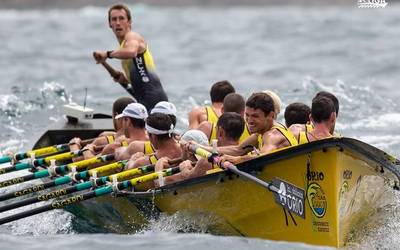 Hirugarren sailkatu da gizonezkoen talde nagusia Donostiako estropadan