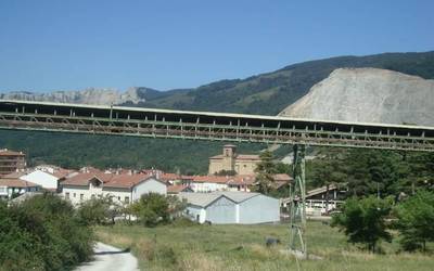 Dermioko lau bide konponduko ditu udalak