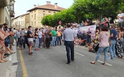 Elkarretaratzea deitu dute Gasteizen, Legution enpresa kutsakorrak jartzearen kontra