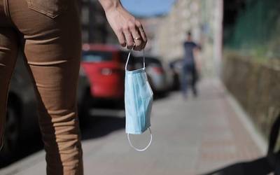 Alkateei oharra bidali die Eudelek maskararen erabilera sustatzeko eskatzen