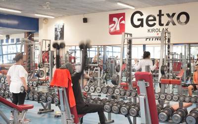 Eguaztenean zabalduko dituzte Fadurako fitness-gela, tenis- eta padel-pista estaliak eta pilotalekuak
