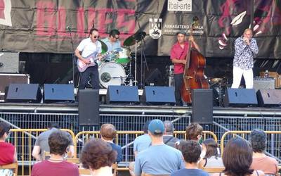 Blues doinuak herria "bizitzeko" lagungarri