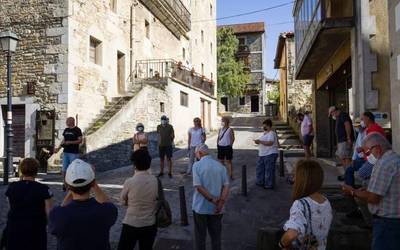 Eskultura multzo berria, Artziniegako bizitza eta historiaren adierazle