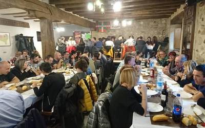 “Elkartea herriko bihotza da”