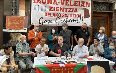 Iruña-Veleia auzia argitzearen aldeko gose greba mugagabea hasi dute