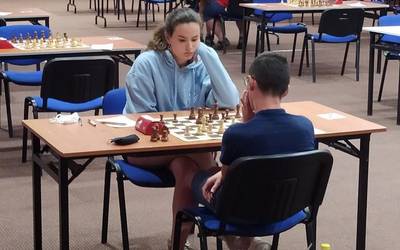 Tornay senideak maila onean aritu dira Bulgarian