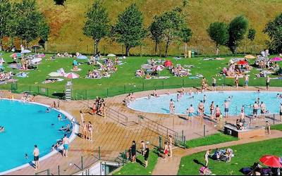 Ia 27.000 erabiltzaile eduki dituzte Mintxetako igerileku eta kirol instalazioek ekainean eta uztailean