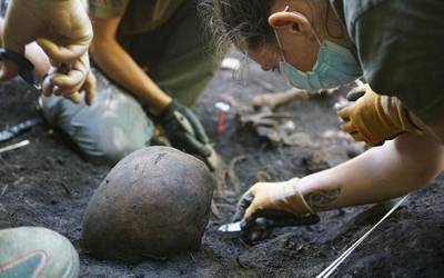 Bi gorpuzki atera ditu Goldaratzen Nafarroako Memoriaren Institutuak