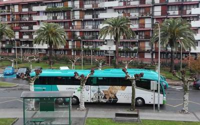 Udako ordutegia abuztuan, hainbat autobus zerbitzutan