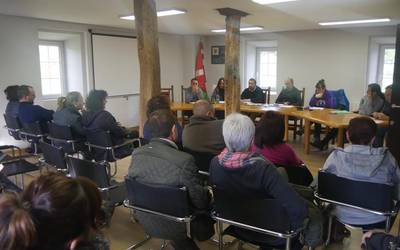 40.000 euro tokiko ekonomia suspertzera bideratzea eskatu du Okondo Aurrerak