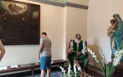 Balda dorretxera bisita gidatua egin dute, udalak antolatuta