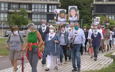 Salbuespen politika salatu dute dozenaka herritarrek