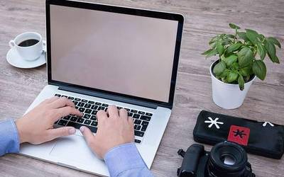 Komunikabideei bideratutako Googleren dirulaguntza jaso du HIRUKAk