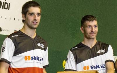 Juaneneak eta Zubirik sailkapena itxi nahi dute eta buruz buruko txapelketaren aurkezpenean egon