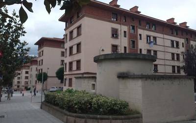 Deustu eta Ibarrekolandako errenta apaleko atalak etxebizitza zaharberritzeko Udal planetik kanpo