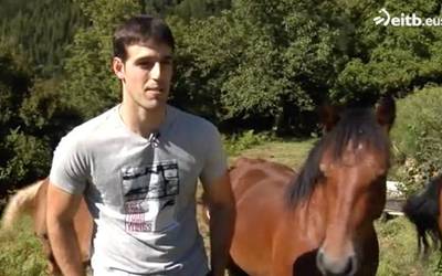 Txikia IV.a elkarrizketatu dute Euskal Telebistan