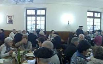 Garbitasuna egiteko pertsona bat kontratatuko du Goizuetako Umore Ona elkarteak