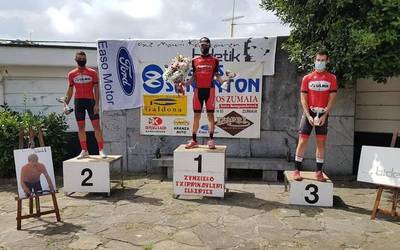 Unai Aznarrek irabazi du Zumaiako 42. txirrindularitza saria