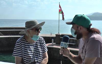 Zer iruditzen zaie zarauztarrei moilan ikurrina jarri izana?