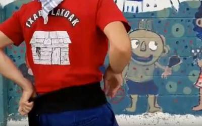 Jantzi herria kolorez baina errespetuz jokatuz faborez!