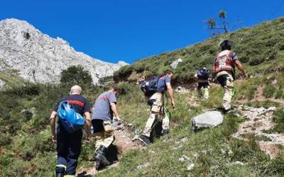 Alluitz inguruan galduta egon den mendizale bat erreskatatu dute
