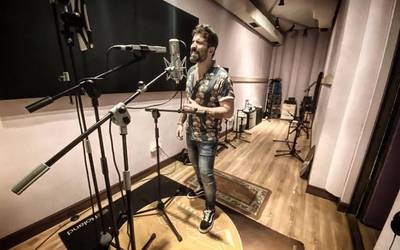 Ibai Marin bigarren diskoa grabatzen ari da egunotan AME estudioetan