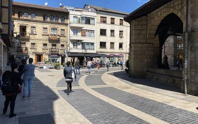 Durangoko saltokiek irailaren 3ra arteko epea edukiko dute Eskola Bonoa kanpainan izena emateko