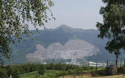 Arrola mendiko Izartzako pagadira txangoa egingo dute larunbatean Orozkon