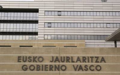 Jaurlaritza berria osatzeko koalizioa adostu dute EAJk eta PSE-EEk