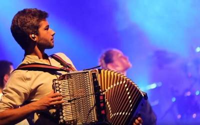 Julen Alonsoren 'Sutan dantzan' ikuskizunaz gozatzeko aukera izango da Azpeitian