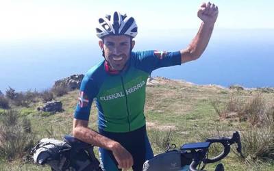 Oier Iturralde itzubaltzetarrak irabazi du Transpyrenees, 1.000 kilometroko txirrindularitza-proba