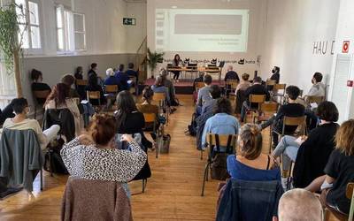 Udako Euskal Unibertsitatea Iruñean da, ikastaro guztiak mukuru beteak
