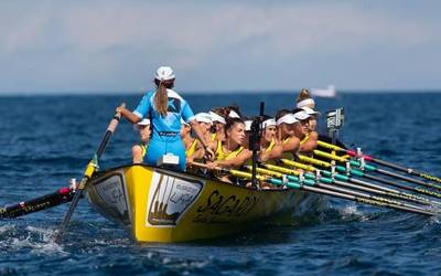 Kontxako Banderako sailkatze estropada jokatuko dute gaur emakumezkoen hamahiru traineruk