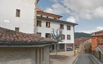 Koronabirusak kutsatuta daude Elorrioko egoitzako 21 egoiliar