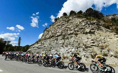 Lanik egin gabe ere uzta biltzen du Jumbok