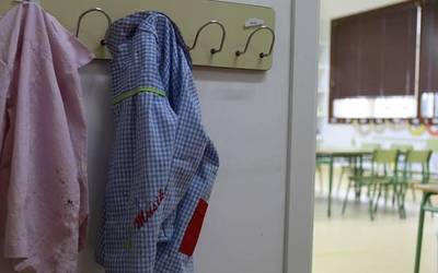 Hegoaldean positibo ematen duten haurren gurasoek bakarrik izanen dute gaixo-agiria eskatzeko baimena