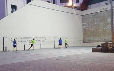 Pala eta esku pilota txapelketa herrikoiak hastear dira