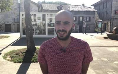 [BIDEOA] "Lan honek Otxandioko askotariko tokien eta historiaren inguruan sakontzeko balio izan dit"